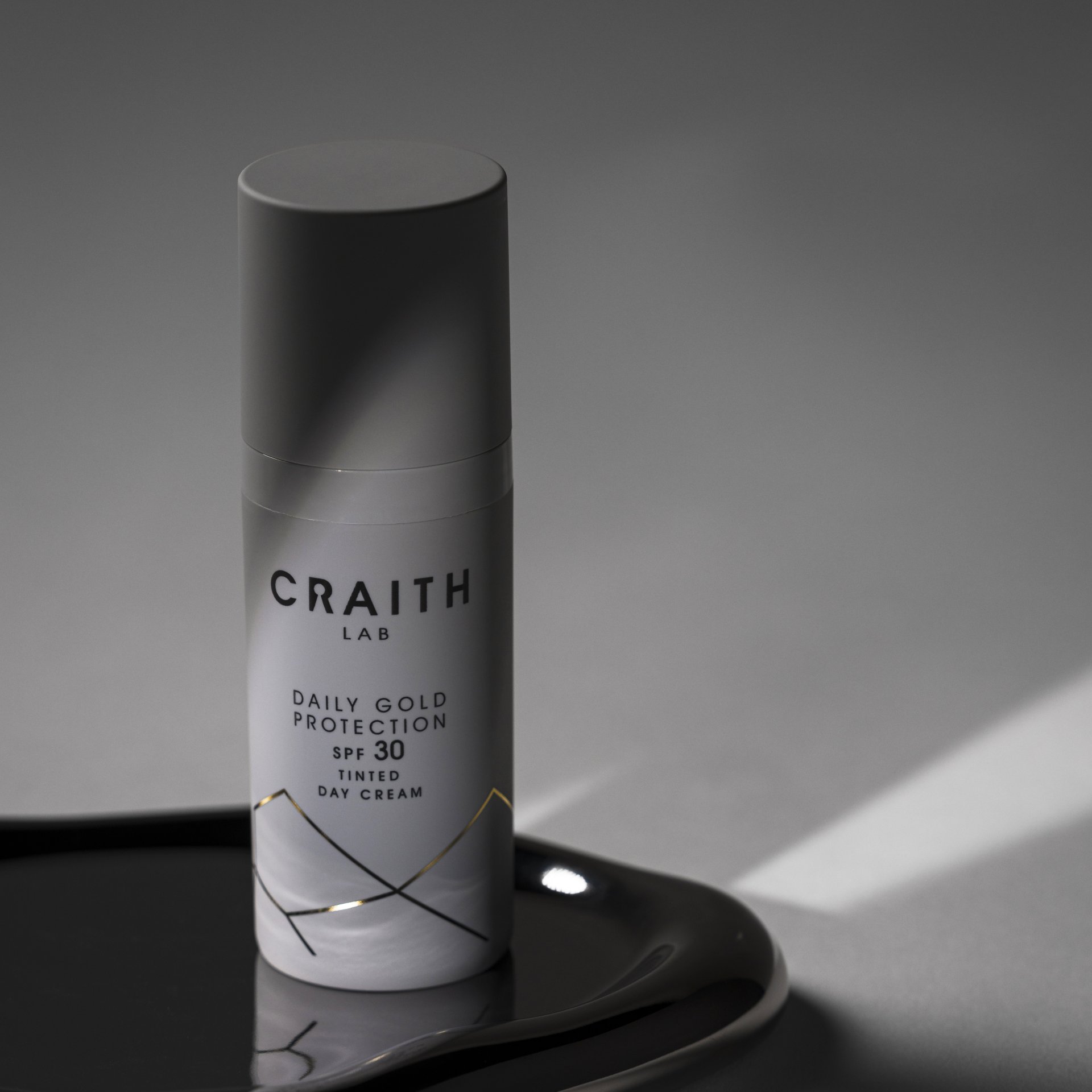 Daily Gold Protection / SPF 30 Tinted Day Cream